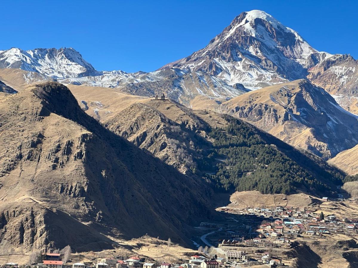 Dachi Inn Kazbegi Eksteriør bilde