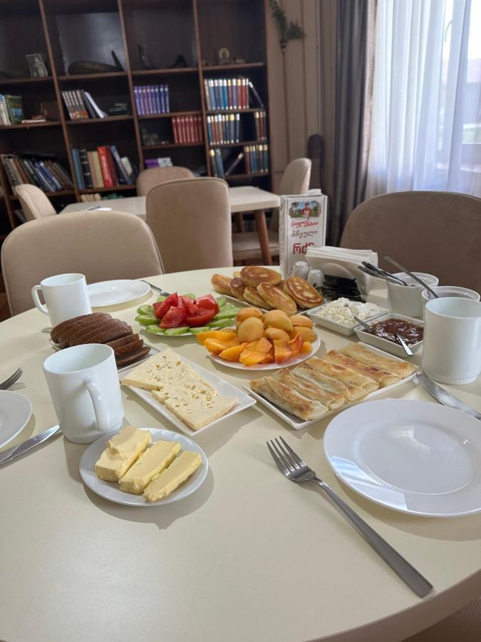 Dachi Inn Kazbegi Eksteriør bilde