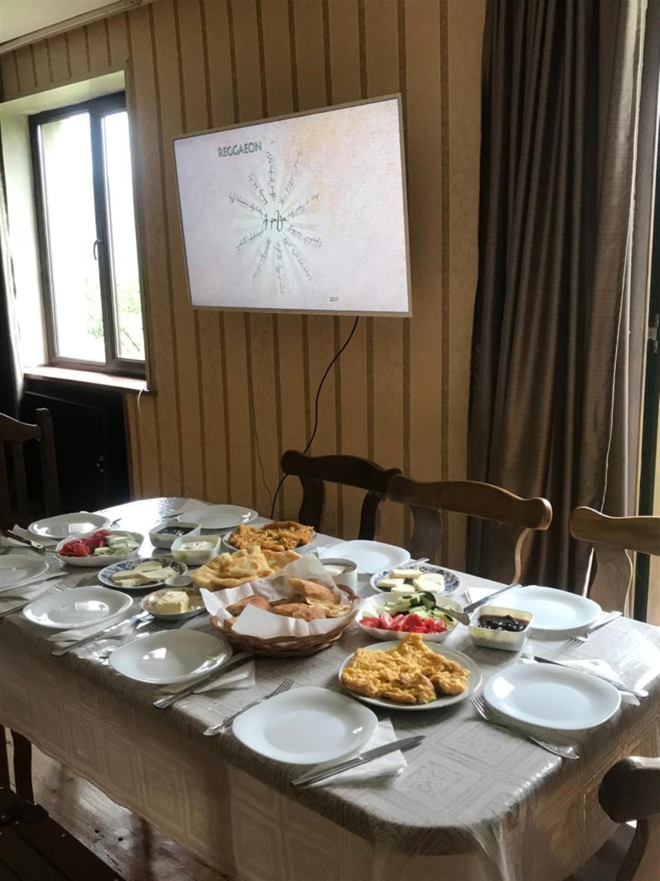 Dachi Inn Kazbegi Eksteriør bilde