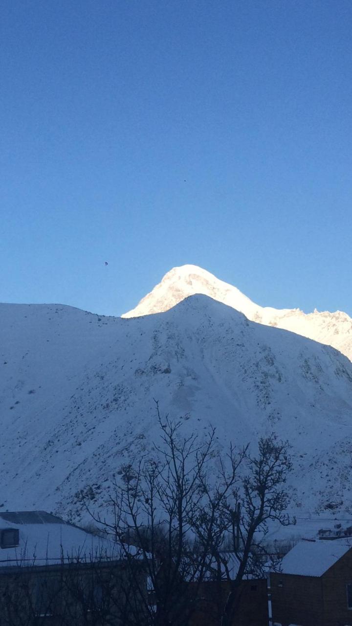 Dachi Inn Kazbegi Eksteriør bilde